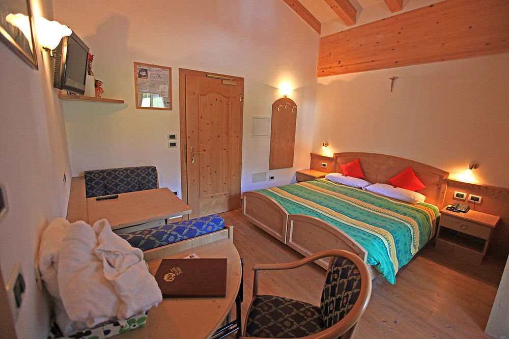 Al Piccolo Hotel Vigo di Fassa Eksteriør bilde